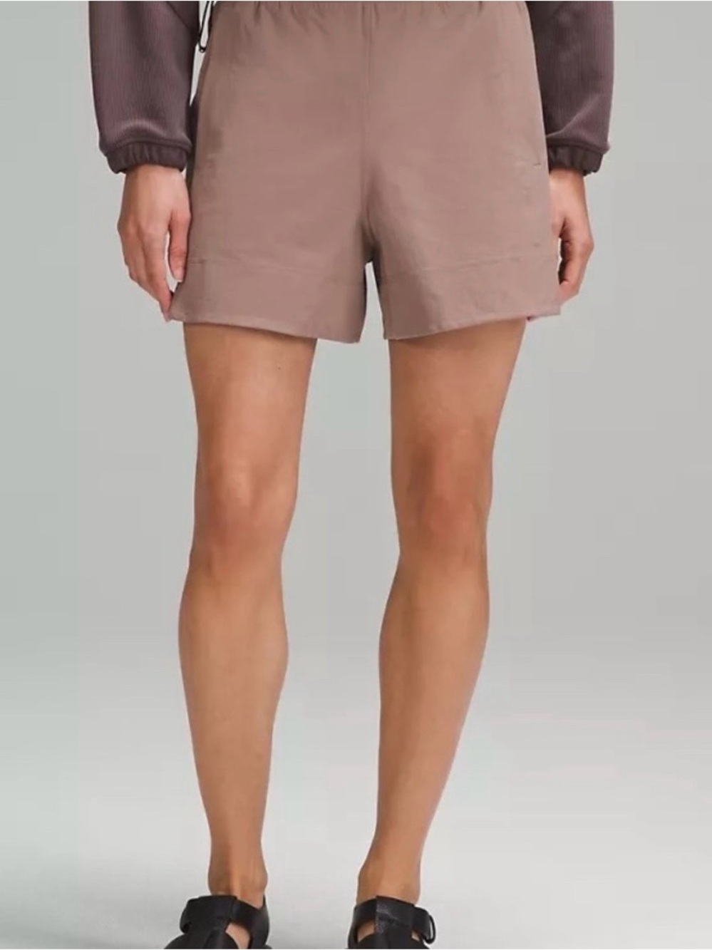 Lululemon Stretch Woven Relaxed-Fit High-Rise Short 4"